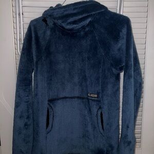 blue melanzana pullover size medium